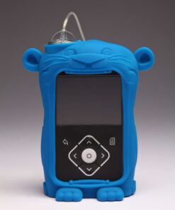 Medtronic 640G pump wearing blue Lenny silicone skin