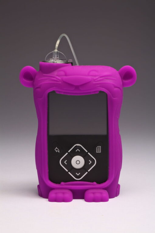 Medtronic 640G pump wearing pink Lenny silicone skin