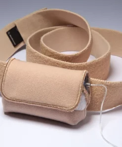 Adjustable insulin pump hip bag with buckle strap