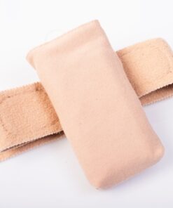 Adjustable hook-and-loop strap of thigh leg pouch